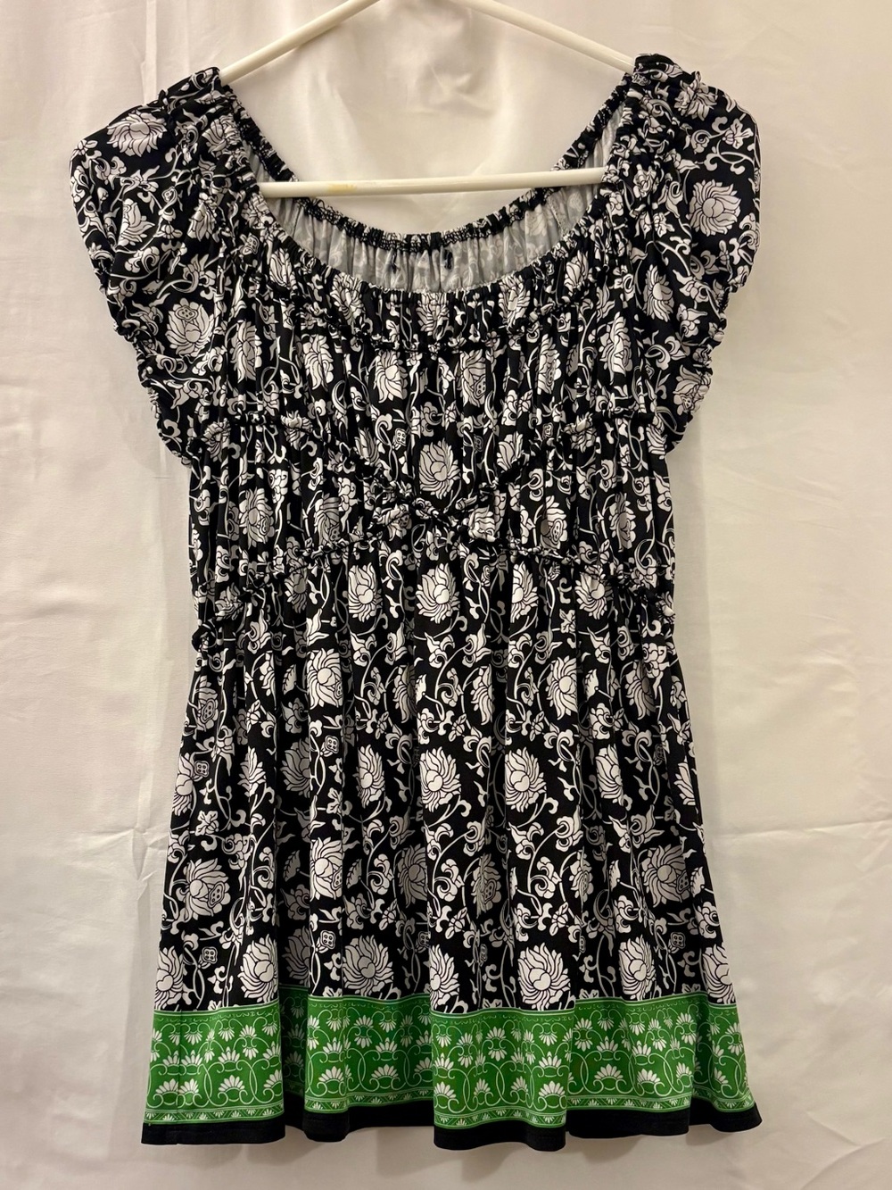 Black & White Floral Peasant Top with Green Border Short Sleeves
